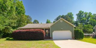 Coming Soon! 3 Bedroom 2 Bathroom- Large Lot! Gallery 1