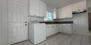 11937 Elliott Avenue Gallery 7