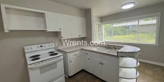 SPACIOUS 4-BEDROOM HOME WITH HUGE FENCED YARD – SPOKANE'S SOUTH HILL Gallery 8