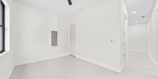 1805 W 10th Street Gallery 29