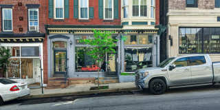 27 S MAIN Street Gallery 32