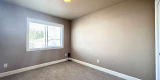 Modern 3 Bed/2.5 Bath with Double Car Garage Townhome in Sandy, OR! Gallery 25