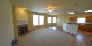 Spacious Home in Cibolo with 3 Car Garage! Realor Commission: $750 Gallery 12