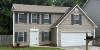 LOCATION! LOCATION! LOCATION! 4 Bedroom 2.5 Bath house in sought after Farragut location!! Gallery 1