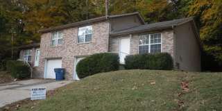 Two Bedroom Duplex with Modern Kitchen, 1 1/2 Baths and Garage! Gallery 1