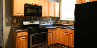 819 E 41st St Gallery 7