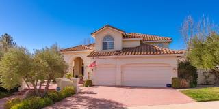 Luxury Living in this Stunning Pool Home! Gallery 45