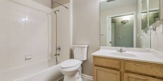 SW Littleton 3BR / 2BA Ground-Level Condo with Park Views! Gallery 13