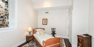 2354 Riverside Drive Gallery 11