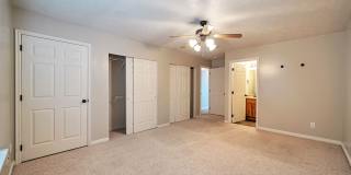 Beautiful Riverton Townhome in Gated Community w 1 car garage attached Gallery 19