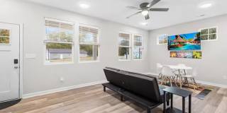 Room in 3 Bedroom Home at Kings Mountain St Gallery 10