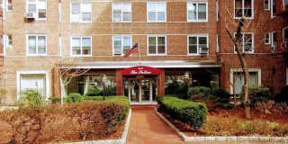 64-11 99 St Gallery 1