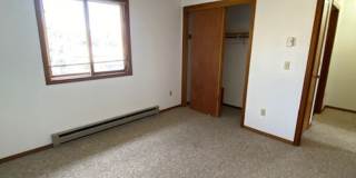 3 Bedroom 2 1/2 Bathroom Townhouse- CLOSE TO MSU- Gallery 3