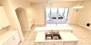 5642 Kensington Loop Gallery 28