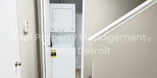 CONVENIENT CONDO LIVING Gallery 13