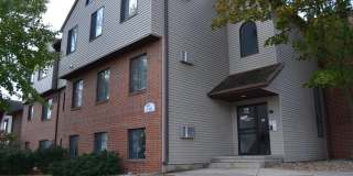 119 N. Hyland Gallery 17