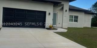 321 S Briggs Gallery 1