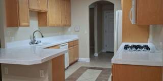 Central Roseville Single Story, 3 Bedroom, 2 Bath, 2 Car Garage Close to schools & Shopping Gallery 18