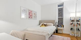 219 W Wisconsin Street Gallery 12