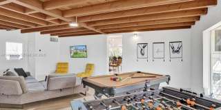 911 N Northlake Dr Gallery 59