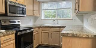 3 bed 1.5 bath townhome in the prime location of Bothell!! Gallery 11