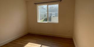 Great West-Side Duplex w/ Two-Car Garage Gallery 9