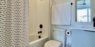 629 N Queen Street Gallery 32