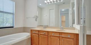 Excellent Townhome at the Terrace in Artesia Gallery 48
