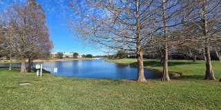 Lakefront Townhome in MetroWest Gallery 25