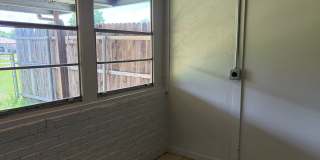 Nice size 2 bedroom for rent Gallery 4