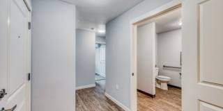 Queen Court Apartments Gallery 39