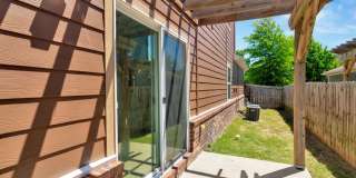 4 Bed 3 Bath Townhome located close to University! Gallery 5