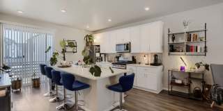 Spacious 3-Bedroom Home with Modern Finishes in North Broomfield Gallery 13