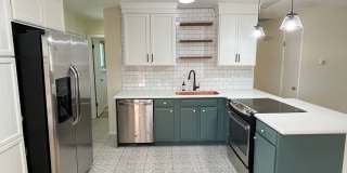 Charming 3-Bedroom Home - Close to Everything - Tons of Upgrades Gallery 1