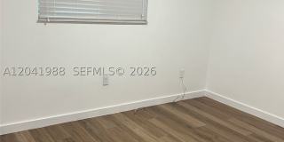 2611 NE 204th Ter Gallery 8
