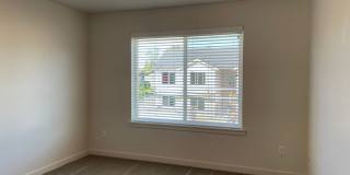 C221-Daybreak Gardens Apartments Gallery 34