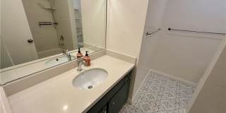 1815 Armour Lane Gallery 25