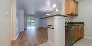 3176 SUMMIT SQUARE Drive Gallery 13