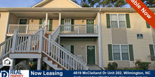 Upper Level Condo in Holton Place w/Community Pool Gallery 1