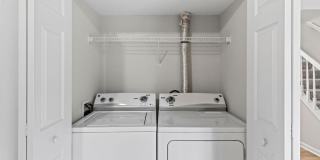 45426 Clarkes Crossing Square Gallery 10