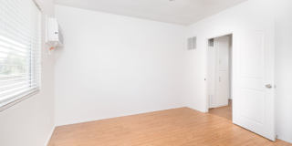 1863 10th St. Gallery 22