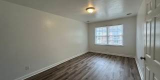 Coleman Place 3-bedroom, 2-bath Condo Gallery 12