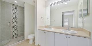 ~2 bed/2 bath UPDATED condo at The Cove on Six Mile Gallery 13