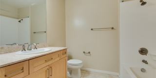 50 SERENE Avenue Gallery 15