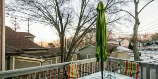Beautiful 2BR/1.5BA home in a prime location within walking distance to West End and Vanderbilt University. Gallery 28