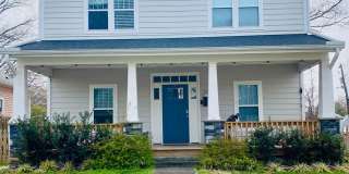 Spectacular 4Bed/3Bath Minutes to Duke with Fenced In Yard Gallery 1