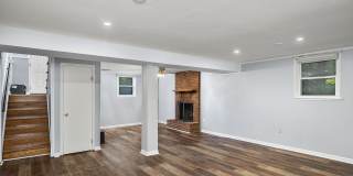 102 Roosevelt Road Gallery 21
