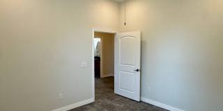 Massive 4 Bed 3 Bath on 2.64 acres in Ace Acres Gallery 23