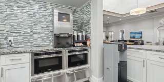 Senior Housing - Valley View by Welltower Living Gallery 9
