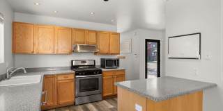 528 Lake Court Gallery 15